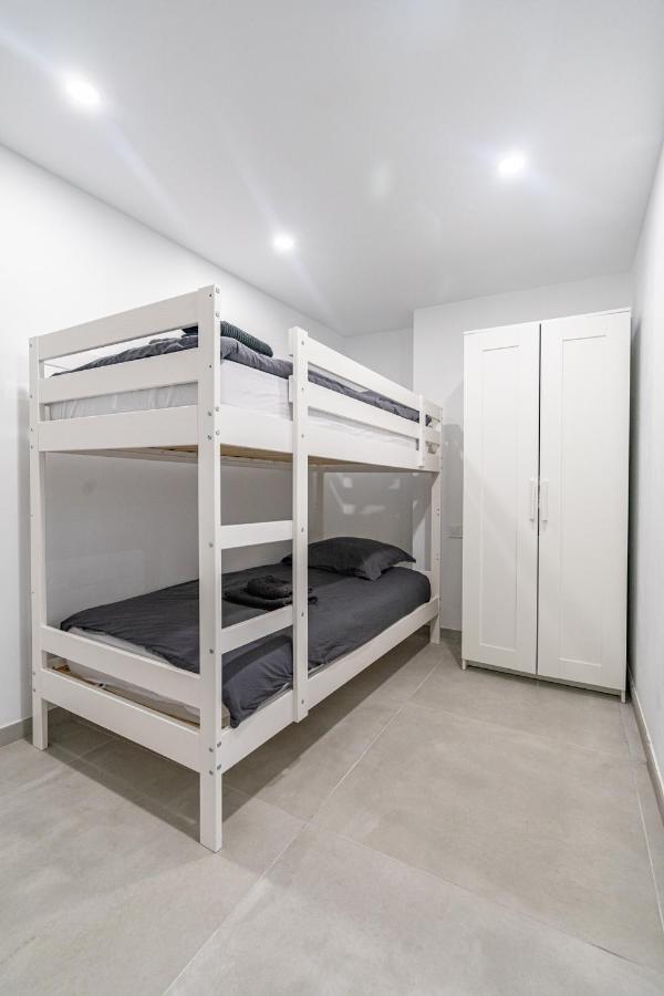 New Modern Cozy Apartment บาเลนเซีย ภายนอก รูปภาพ